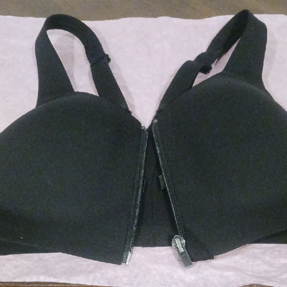 Jockey Black Zip-Front Sports Bra - Picture 6 of 13